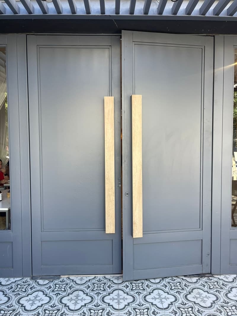 Puertas bisagra de diseño