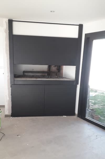 Cerramiento metálico para parrilla